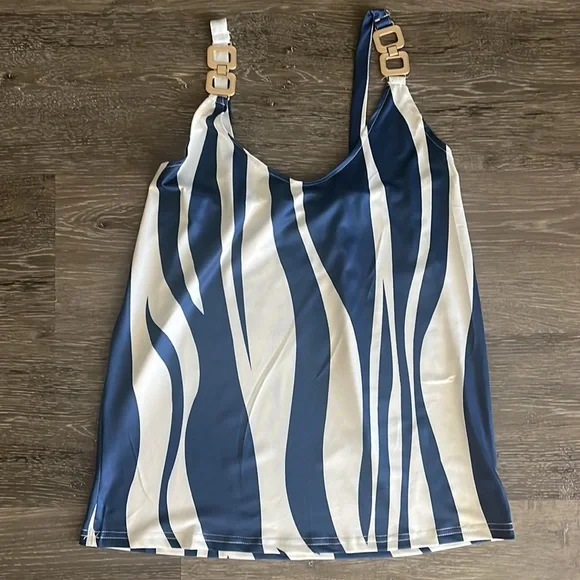 Summer Tops - Picture 2 of 4